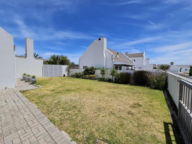 4 Bedroom Property for Sale in Golden Mile Western Cape